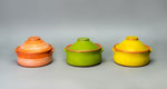 Cocottes en céramique de différentes couleurs